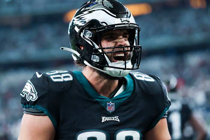 Philadelphia Eagles tight end Dallas Goedert should return for the Eagles in Week 14. 